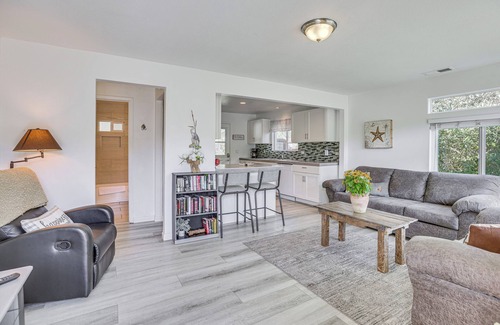Oceano Cottage | 2 Blocks to Beach: Dog-Friendly Oceano Cottage