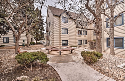 Englewood Apartment | 2 Blocks to Light Rail: Denver Unit w/Kitchenette