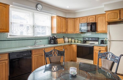 Brigantine Condo | 2 BR 2 Bath Condo W/Pool Across from Beautiful Beach!