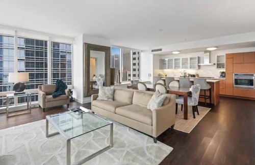 Financial District House | 2 BR 2BA Millennium Tower Condo - San Francisco Life Real Estate