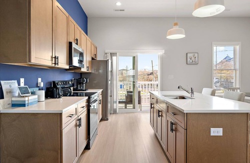 Ocean City House | 2 Br/2Ba townhouse in downtown OC by Rt 50 bridge, perfect location for festival goers