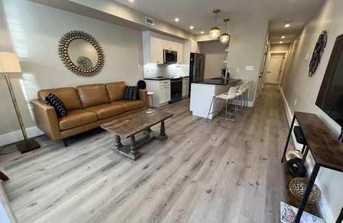 Capitol Hill Apartment | 2-BR apartment in historic Capitol Hill, prime location in Washington DC