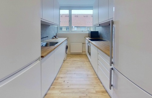 Frederiksberg Apartment | 2-BR apartment w/a balcony in Frederiksberg - 210
