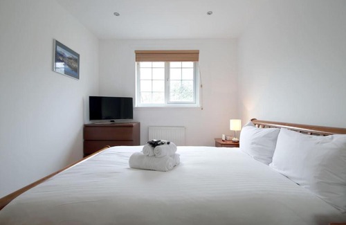 Dalry Apartment | 2 BR Apt Walking Distance to Centre & Haymarket