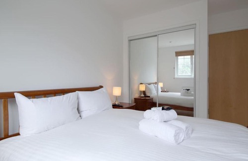 Dalry Apartment | 2 BR Apt Walking Distance to Centre & Haymarket