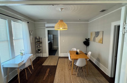 Springfield Apartment | 2 BR Charming Duplex Apt in Historic Springfield - Close to Everything