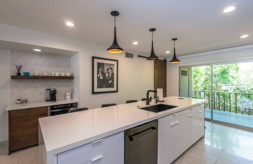 Uptown Design District Condo | 2 BR Chic Mid Century located in the heart of Palm Springs w/stunning pool