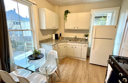 Beverly Apartment | 2 BR City Sanctuary - 5 Mins to Historical Salem!