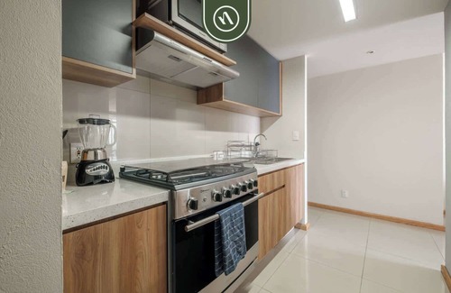 Granada Apartment | 2 BR Condo in Polanco with Pool and Gym
