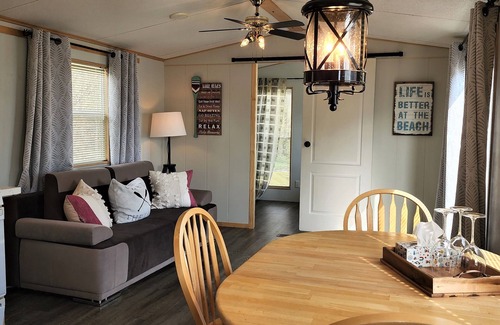 Sherkston Cottage | 2 BR Cottage at Sherkston Shores Resort - 100 meters to Erie Lake Sandy Beach