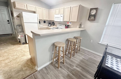 Pensacola House | 2 BR Cozy home close to NAS, West Pensacola & Perdido Key