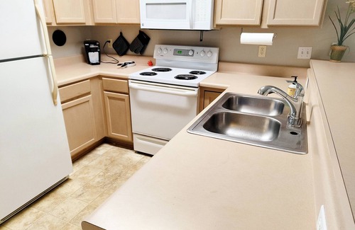 Pensacola House | 2 BR Cozy home close to NAS, West Pensacola & Perdido Key