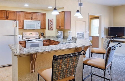 Lake Buena Vista Condo | 2 BR Deluxe Condo BONNET CREEK Club Wyndham Resort, less than 1 mile from Disney