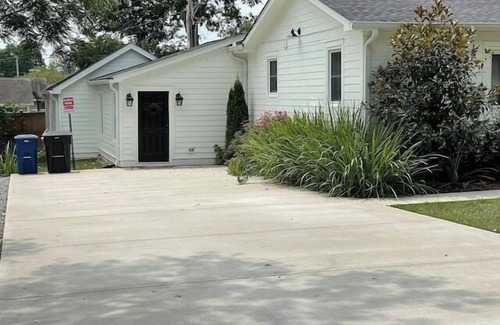 Franklin Apartment | 2 BR Highland House of Historic DWTN Franklin