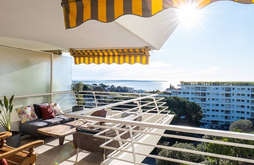 La Croix des Gardes Apartment | 2-Br in high Residential Property