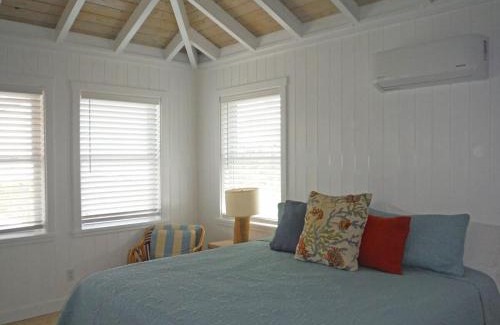 George Town Apartment | 2 BR KESTREL COTTAGE with Exclusive Beach Park