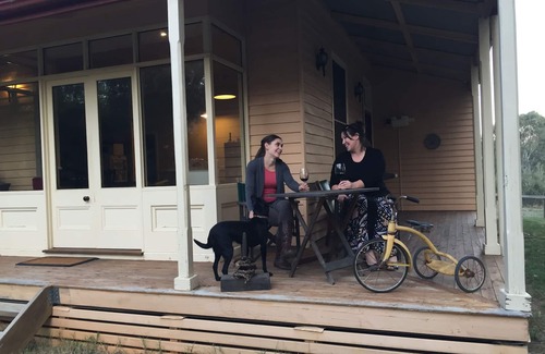 Staghorn Flat Cottage | 2 BR Lottie's Cottage, Family Farmstay,petfriendly Rural Retreat Albury-Wodonga