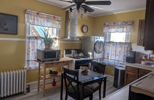 Montclair Apartment | 2 BR Spacious Apartment in Historic Montclair NJ Close to NYC Transportation
