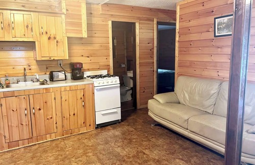 Lake Luzerne-Hadley Cabin | 2 BR Waterfront Lodge Suites Overlooking the Docks and Mountains Sunsets!