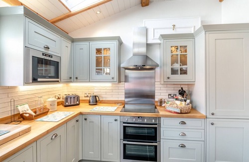 Fylingdales House | 2 Browcote Cottage - Two Bedroom House, Sleeps 4