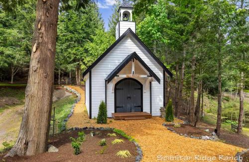 Anacortes House | 2-Cabin Ranch Retreat Near Lake Trails Sleeps 15