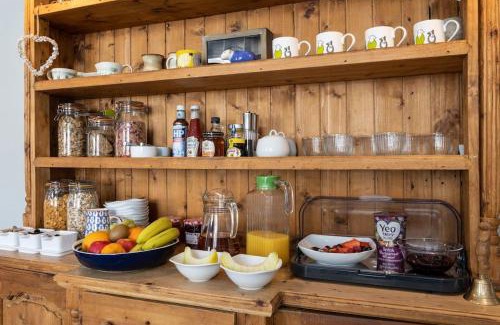 Ambleside Bed & Breakfast | 2 Cambridge Villas B & B