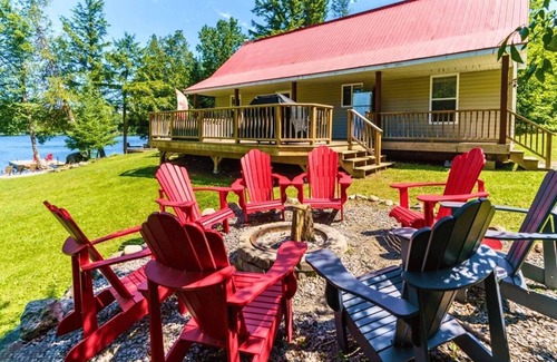 South River Cottage | 2 Chalets-Hot Tub, sleeps 10, private sandy beach!