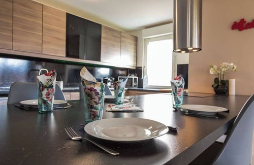Les Hautes Noues Apartment | 2 Chambres - 20' Paris - 25' Disneyland - Wifi