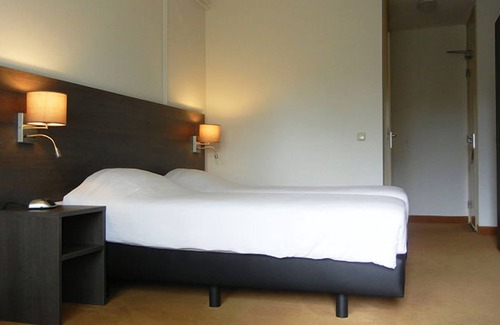 De Bult Hotel | 2 Charming Rooms Near Vollenhove Gardens | Weerribben & Dwingelderveld Nearby