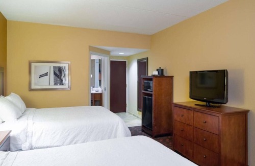 Carlisle House | 2 Charming Rooms Near Dickinson College – Perfect for Relaxation and Exploration