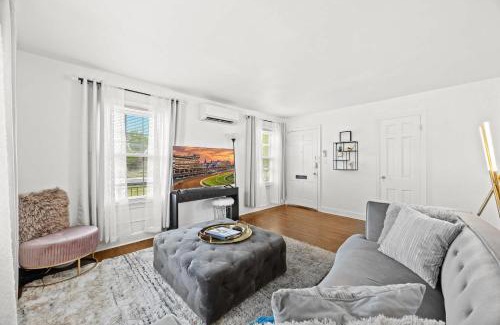 Audubon Apartment | 2 Charming Units Close to Downtown & Expo Center