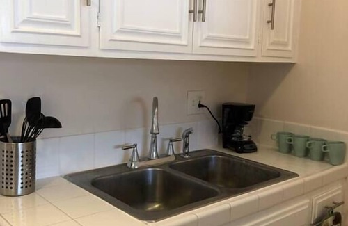 Ocean Park Apartment | 2 Coastal Apartment near beach
