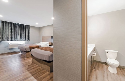 Foxboro House | 2 Comfortable Units, Minutes From Patriot Place, with FREE Parking & Breakfast!