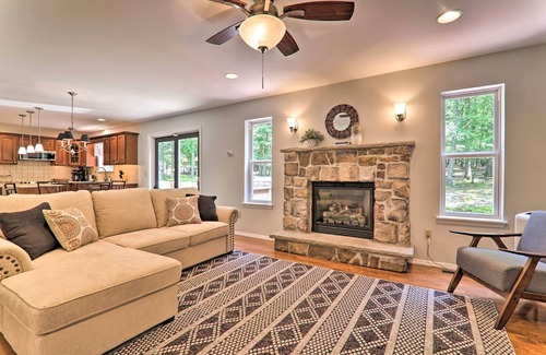 East Stroudsburg House | 2 Community Pools: East Stroudsburg Hideaway!