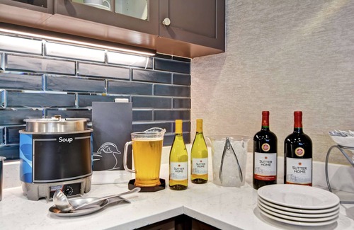 Fredericksburg Apartment | 2 Connecting Suites at a Hotel