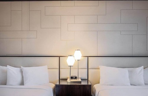 Atlantic City Hotel | 2 Connecting Suites at a 4⭐️ Hotel