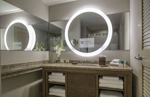 Florida Central Atlantic Coast Hotel | 2 Connecting Suites at a 4.5⭐️ Hotel