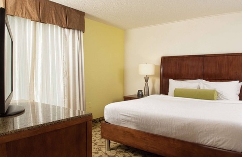 Airport North Hotel | 2 Connecting Suites at a Hotel