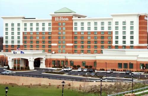 Short Pump Hotel | 2 Connecting Suites at a 4⭐️ Hotel