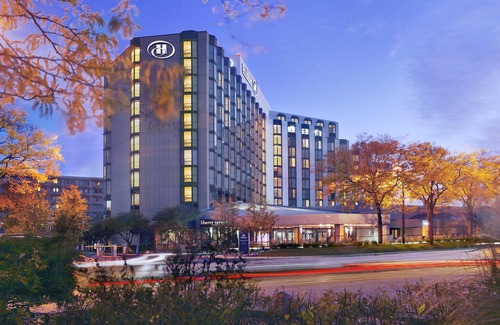 Rosemont House | 2 Connecting Suites at a 4⭐️ Hotel