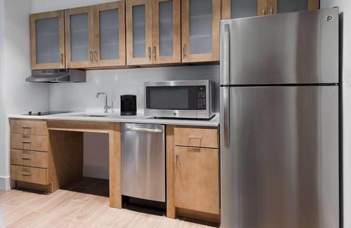Braden River Apartment | 2 Connecting Suites at a Hotel
