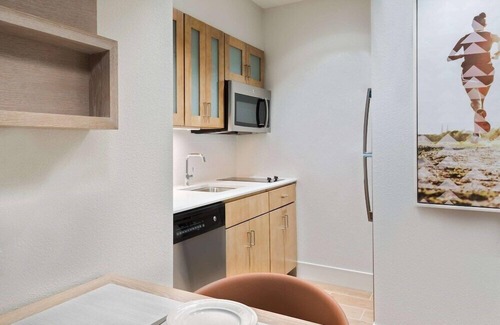 Braden River Apartment | 2 Connecting Suites at a Hotel