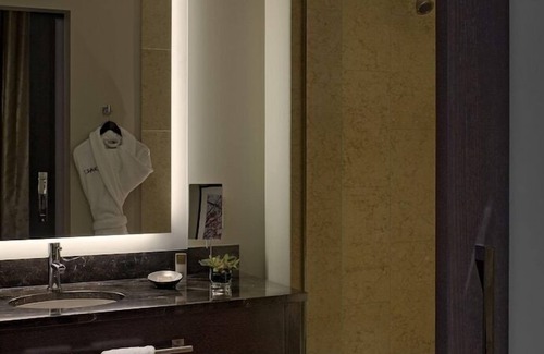 Downtown Seattle Hotel | 2 Connecting Suites at a 4⭐️ Hotel