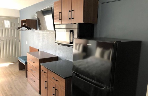 Arena District Hotel | 2 Convenient Studios Near Riverwalk w/Kitchenette, Perfect for Extended Stays