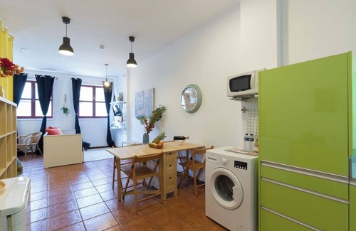 Uniao de Freguesias do Centro Apartment | 2 Cozy Flats and Netflix | Ace Location