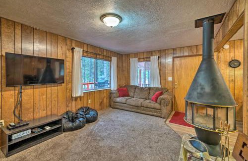 Island Park House | 2 Cozy Island Park Cabins with Near the Lake!