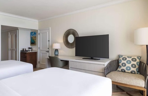 Garrison Historic Area Hotel | 2 Cozy Suites w/Ocean View Perfect for Family Fun - Near Charles Fort Ruins