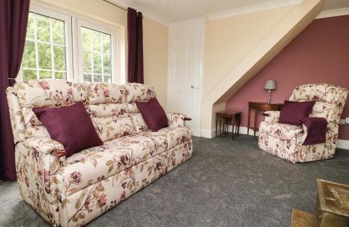 Stockton on the Forest House | 2 Crosslands