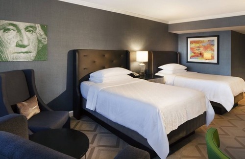 West End Hotel | 2 Deluxe Double Room at The Melrose Georgetown Hotel