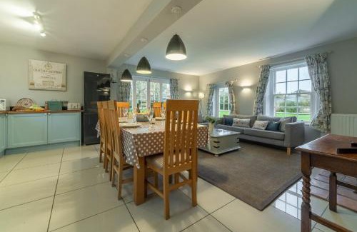 Thornham House | 2 Dix Cottages